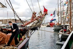 Eerste schepen verlaten kade IJmuiden voor deelname SAIL-In