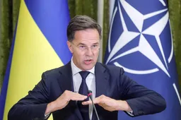 NAVO-chef Rutte sprak EU-kopstukken na aanval op ambassade Kyiv