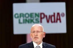 Timmermans bezoekt Zelensky in Kyiv, spreekt blijvende steun uit