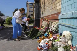 Reddingswerkers ronden berging na grote aanval Kyiv af: 25 doden