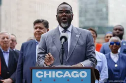 Burgemeester Chicago in actie tegen inmenging Nationale Garde