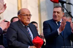 Voormalig Trump-advocaat Giuliani gewond door auto-ongeluk