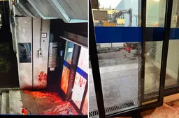 SCHANDE! Israëlische ambassade in Den Haag aangevallen en besmeurd met rode verf