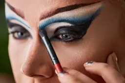 Verzet tegen woke-gekte werkt: dragqueen-event voor kinderen geschrapt na protest