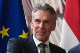 Premier Schoof zaait twijfel over vredestop Trump–Poetin – waarom dit oorlogsgedram?