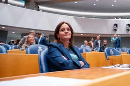 Van Vroonhoven kakelt iets op X na Boomsma-exit: wat een flutwijf, wat een flutpartij!