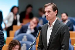 Volt komt met waanzinnig plan: Tata slopen, basisinkomen uitdelen en EU-leger bouwen