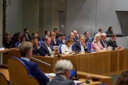 Kwart van de Nederlanders voelt zich niet vertegenwoordigd door politiek: vertrouwen in systeem stort verder in