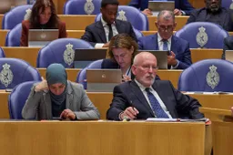 Frans Timmermans wil verdrievoudiging aantal AZC’s: van 100 naar 300 - totale waanzin