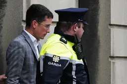 Leraar krijgt €225.000 boete omdat hij transgender-leugen weigert: krankzinnige uitspraak in Ierland