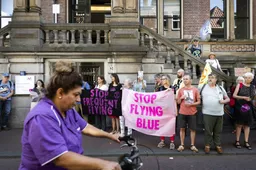 Extinction Rebellion bekladt TUI-hoofdkantoor – klimaatterroristen slaan opnieuw toe