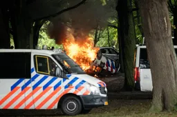 Demonstratie Els Rechts wordt nog groter fiasco: ramen D66-hoofdkantoor ingegooid
