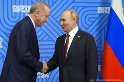Poetin zegt Erdogan dat hij blij is met rol Turkije in Oekraïne