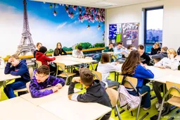 Onderwijsraad wil dat andere talen meer ruimte krijgen op school