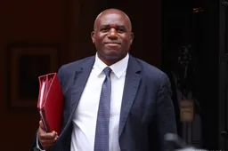 Lammy wordt vicepremier in grote herschikking Brits kabinet 