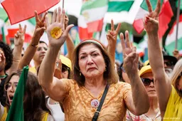 Groot protest in Brussel tegen regime Iran