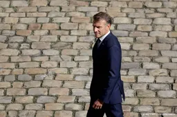 Macron gaat in de komende dagen nieuwe premier aanwijzen