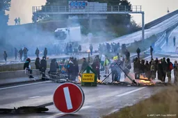 Blokkades en arrestaties in Frankrijk bij protest 'Bloquons tout'