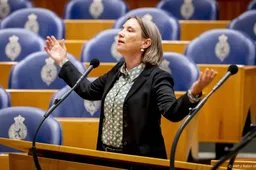 Kamercommissie wil beleid landbouwminister aan banden leggen
