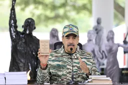 Maduro roept bevolking op schietlessen te nemen