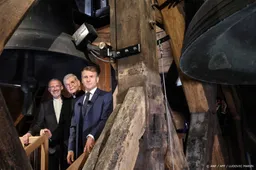 Franse president Macron heropent herstelde torens Notre-Dame