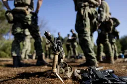 Defensie stuurt 17-jarigen dienstplichtbrief en enquête