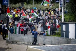Politie grijpt in bij pro-Palestijns protest bij EK honkbal