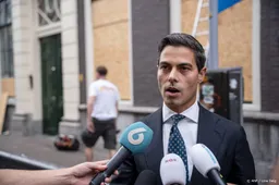 Jetten ziet aanval op partijbureau passen in bredere trend