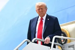 Trump is aanwezig bij afscheidsdienst Kirk en geeft speech