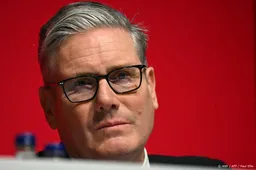 Britse premier Starmer noemt voorstellen Farage racistisch