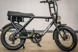 Gewonden bij brand tijdens opladen fatbike in woning Den Haag 