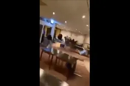 Schokkende beelden uit AZC Lochem: asielzoekers slopen hotellobby tijdens massale vechtpartij