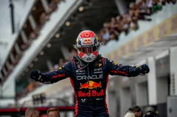 Zelfs Verstappen-hater Damon Hill buigt: ‘Max Verstappen is een fenomeen’