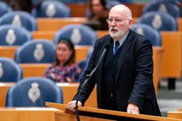 Jan Dijkgraaf fileert Frans Timmermans: hypocrisie, projectie én een potloodventer-regenjas