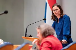Bikker grossiert in holle frasen op ChristenUnie-congres: "Gaan dieper dan de waan van de dag"