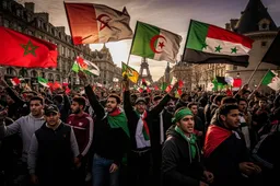 Parijs kapot: 64% misdrijven OV gepleegd door migranten