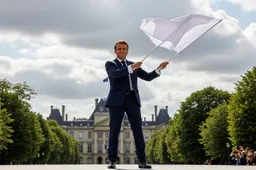 Macron roept in VN dat hij tegen ‘recht van de sterkste’ is - hilarisch en hypocriet