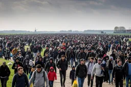 1.100 asielzoekers in één week - Wilders: “Nederland is één groot AZC, tijd voor totale asielstop”