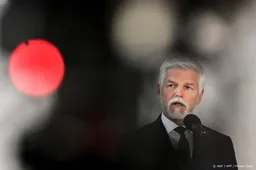 President Tsjechië tegen stoppen munitiehulp aan Oekraïne