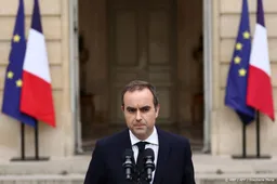 Druk op Macron groeit na opstappen Franse premier Lecornu