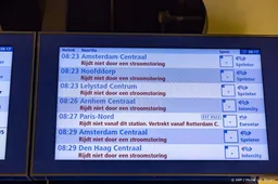 Veel minder treinen rond Schiphol door seinstoring