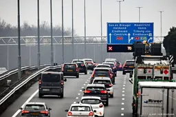 ANWB verwacht vrijdagmiddag drukke spits door vakantiegangers