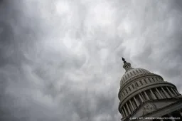 Eerste ontslagen tijdens shutdown, Democraten onder druk