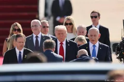 Trump krijgt staande ovatie in Israëlische Knesset