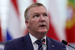 Eurocommissaris: agressie tegen politici gevaar voor democratie  