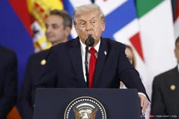 Trump verlaat 'vredestop' Gaza na tekenen akkoord