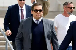 Trump kort gevangenisstraf voormalig congreslid George Santos in