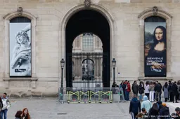 Frans ministerie: acht sieraden gestolen bij Louvre-roof
