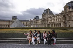 Frankrijk neemt veiligheidsmaatregelen bij musea na Louvre-roof