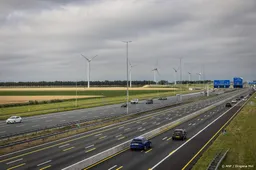 Vlak voor verkiezingen spoeddebat Zuid-Holland over windturbines